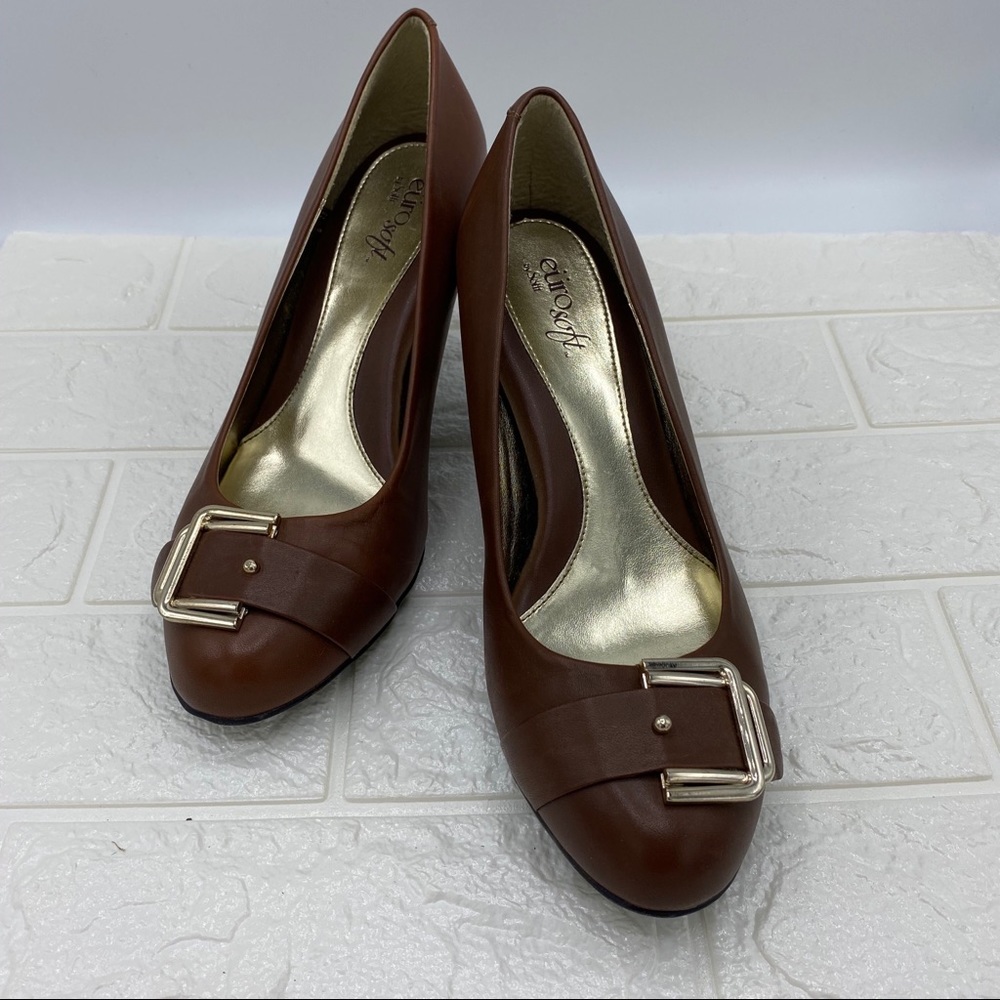 Euro Soft brown leather heels, Gold buckle on toe